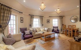 Luxury Royal Mile Apartment By The Castle - Sleeps 4