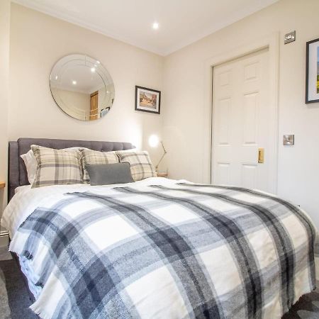 Luxury Royal Mile Apartment By The Castle - Sleeps 4 Edinburgh Exterior photo