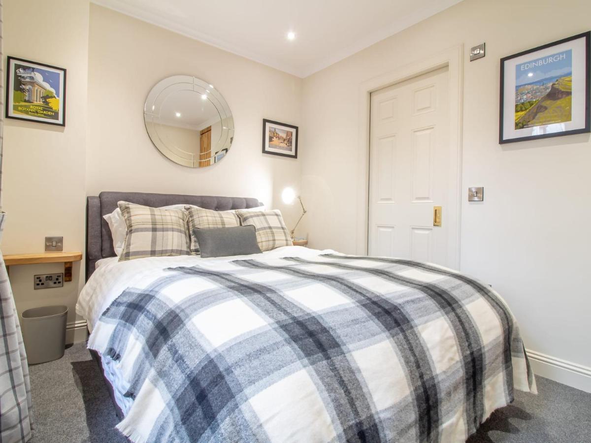 Luxury Royal Mile Apartment By The Castle - Sleeps 4 Edinburgh Exterior photo