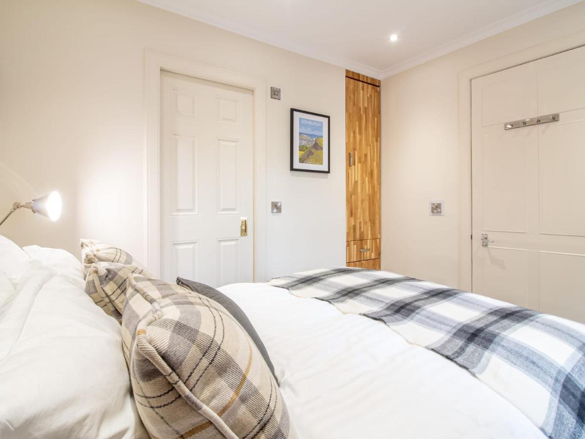 Luxury Royal Mile Apartment By The Castle - Sleeps 4 Edinburgh Exterior photo