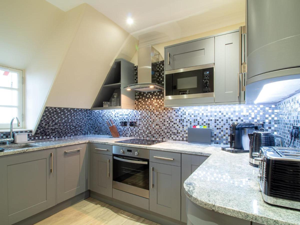 Luxury Royal Mile Apartment By The Castle - Sleeps 4 Edinburgh Exterior photo